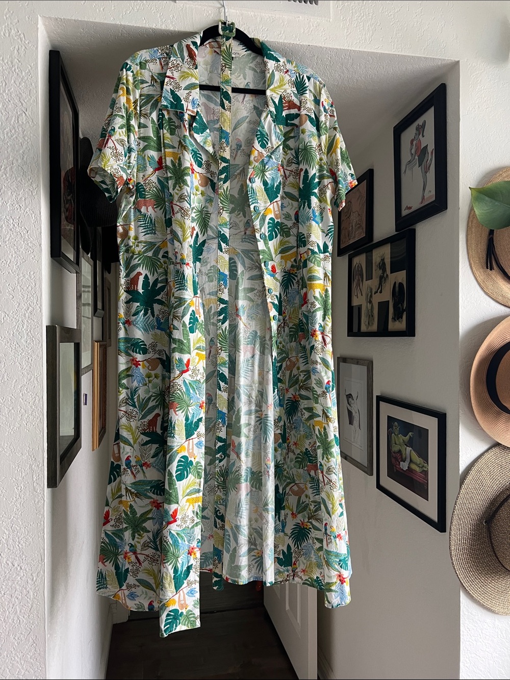 RoyalMonk 1940s inspired Tropical Print Short-Sleeve Button Front dress